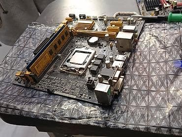 logitech 102: Материнская плата ASUS (mATX) для сокета LGA1155 с установленным — 2