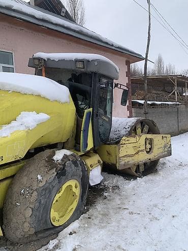 вам самурай: 20 тонн Машина: COMPACTADOR (уплотнитель, дорожный каток) Марка — 2