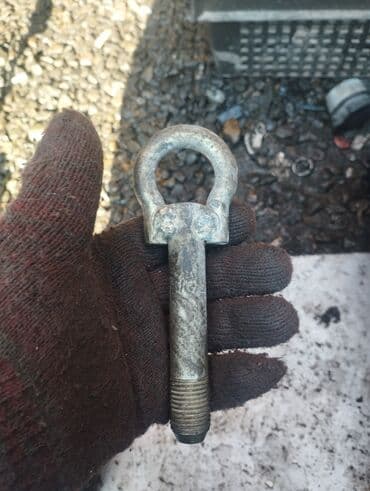 крюк фаркоп: Продаю буксировочный крюк на Тойоту Ипсум — 1