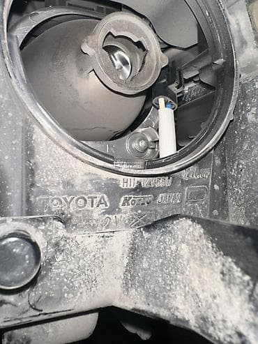 на 570: Передняя левая фара Toyota Оригинал — 6