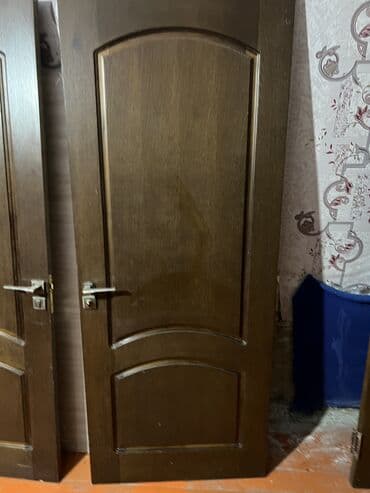 бу вората: 5-шт по 5000-сом Межкомнатные двери, классический дизайн. - Материал — 5