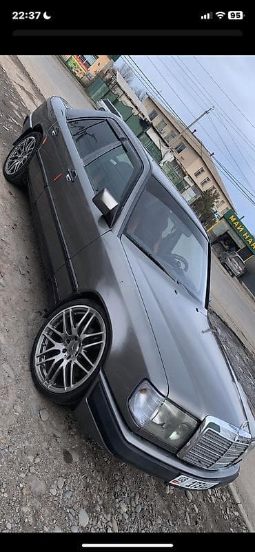 Mercedes-Benz W124: 1988 г., 2.3 л, Кол менен иштөөчү, Бензин, Седан — 1