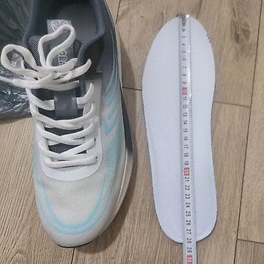 женский красофка: Мужские кроссовки, 43, Новый, цвет - Серый — 7