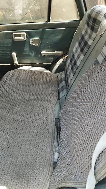 Унаа сатуу: Suzuki Alto: 1989 г., 0.8 л, Кол менен иштөөчү, Хетчбек — 2