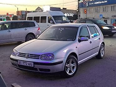 Volkswagen Golf: 2001 г., 1.6 л, Механика, Бензин, Хэтчбэк