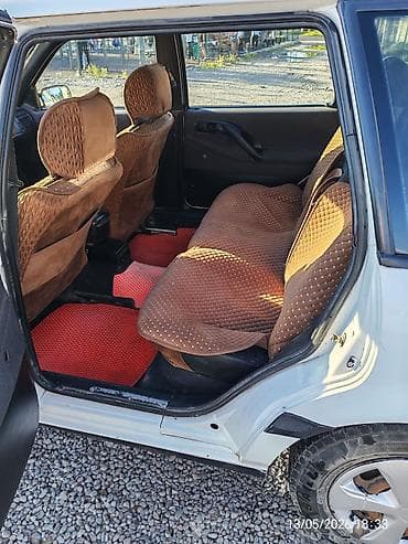 geely monjaro: Volkswagen Passat Variant: 1994 г., 1.8 л, Механика, Газ, Универсал — 6