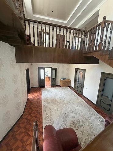 4 bedroom: Просторный двухэтажный дом с эркером и классическими архитектурными — 4