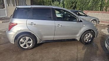 Транспорт: Toyota Ist: 2003 г., 1.5 л, Автомат, Бензин, Хэтчбэк — 4