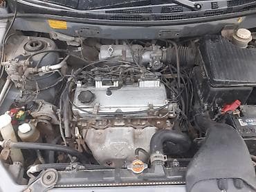 Транспорт: Mitsubishi Space Wagon: 2002 г., 2 л, Кол менен иштөөчү, Газ, Хетчбек — 2