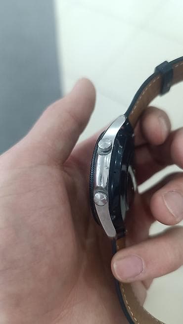 Samsung Galaxy Watch (45 мм) с кожаным ремешком 22 мм M/L — 3