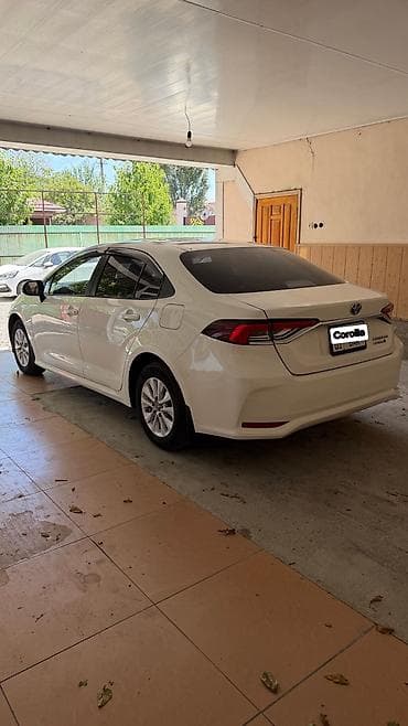Toyota Corolla: 2021 г., 1.8 л, Вариатор, Гибрид, Седан — 4