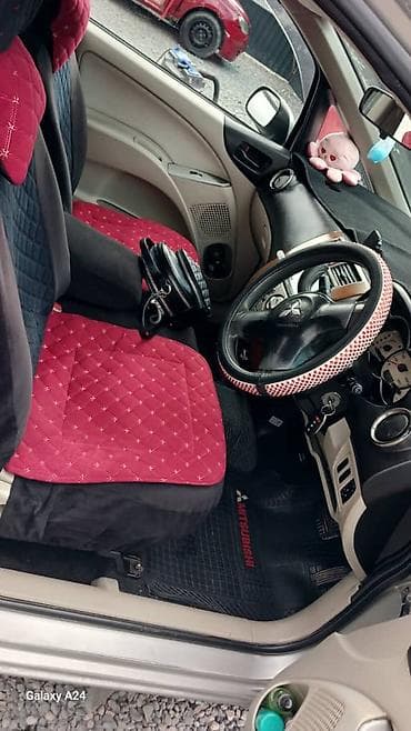 crown 2002: Mitsubishi Colt: 2004 г., Вариатор, Хэтчбэк — 4