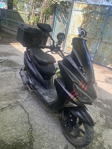 Макси-скутер 150 куб. см, Бензин, Б/у