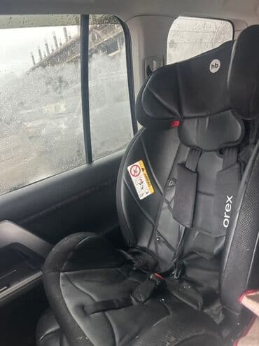 автомобильное кресло для грудничков: Автокресло, цвет - Черный, Б/у — 2