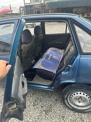 бар авто: Daewoo Nexia: 2000 г., 1.6 л, Кол менен иштөөчү, Бензин, Седан — 5