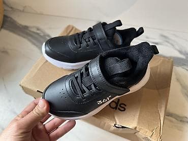 Бөбөктөр үчүн топтомдор: Жаш балдардын бут кийими — 2