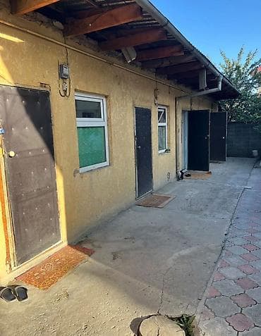 комната в бишкеке: Сдаётся просторная комната в районе Рабочий городок. Комната большая — 5