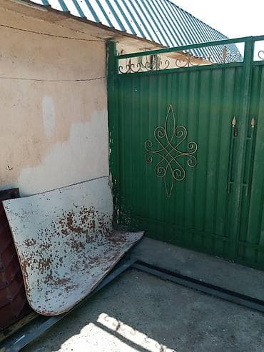 гараж гск: Продаётся частный дом с двором и воротами. - Участок с широкими — 5