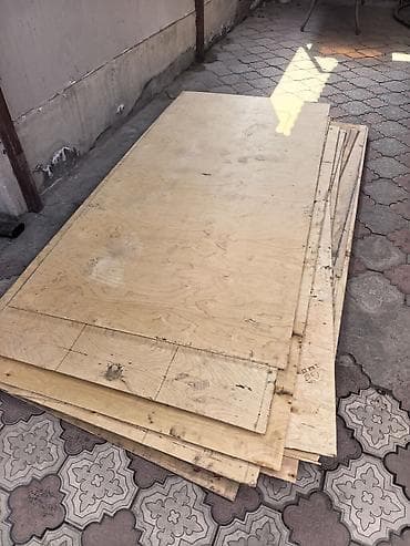 Фанера: Фанера, 65 листов. цена за штуку 500 сои Размер каждого листа: 2,50 м — 1