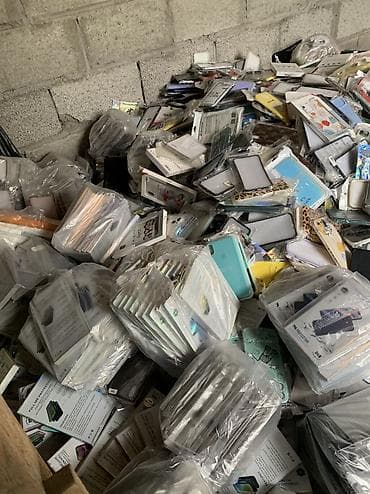 чехлы на ми: Чехол для телефона За всё 12.000 сом НОВЫЕ Состав лота: - — 7