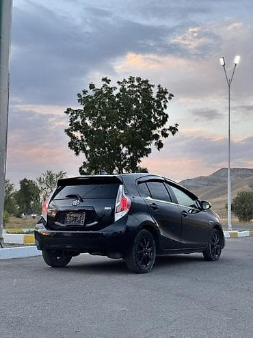 тойота приус с: Toyota Prius C: 2016 г., 1.5 л, Гибрид, Хэтчбэк — 3