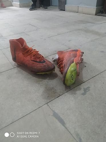 Футбольные бутсы Nike с носком-«гольфом» (коллекция с шнуровкой — 4
