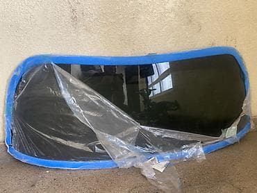 e 302: Стекло Заднее Универсальный, Новый — 1