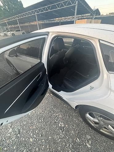 Транспорт: Hyundai Sonata: 2019 г., 2 л, Автомат, Газ, Седан — 4