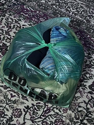 Бекерге берем: Пакет женских вещей обмен на 3 литра масло олейна размер 48-52 есть — 1