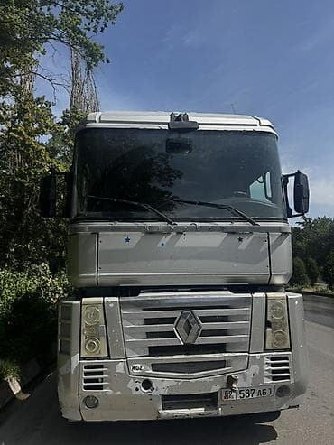 beta ff: Тягач, Renault, 2013 г., Тентованный — 3