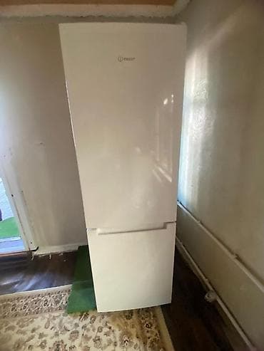 Техника и электроника: Холодильник Indesit, Б/у, Двухкамерный, No frost, 63 * 180 * — 1