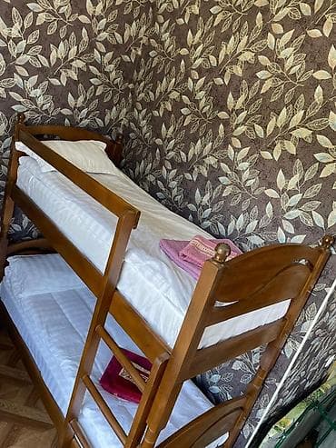 6 микрорайоне: СДАЁТСЯ КОМНАТА/НОМЕР В ДОМЕ - Уютная спальня с большой двуспальной — 7
