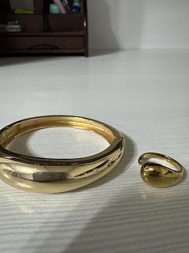 Личные вещи: Колечко и браслетик отдам за 800 сом — 2