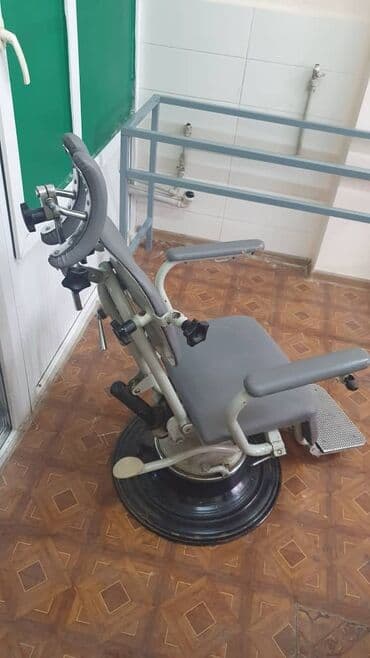 зуботехнические оборудование: Продаю медицинское кресло для врача оториноларинголога (ЛОР) б/у Все — 2