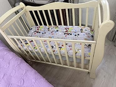 small table: Детская кроватка из массива/МДФ в кремовом цвете. Характеристики: - — 1