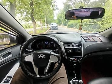солярис фото машины: Hyundai Solaris: 2013 г., 1.4 л, Механика, Бензин, Седан — 4