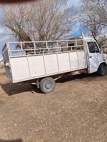 фе: Грузовик, Mercedes-Benz, Стандарт, Б/у — 1