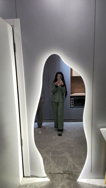 селфи зеркало купить: Зеркало в полный рост с волнистым контуром и подсветкой,сенсорный — 2