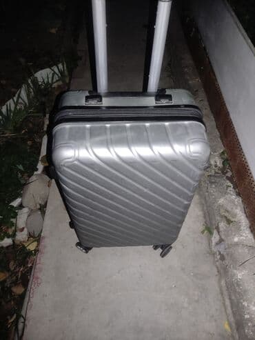 жайнамаз цена ош: Чемодан фиолетовый1500с. Серый чемодан чуть больше 1800с. Если два — 4