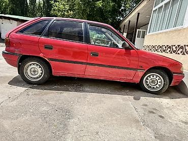 Унаа сатуу: Opel Astra: 1992 г., 1.4 л, Кол менен иштөөчү, Бензин, Хетчбек — 1