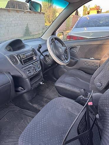 авто телешка: Toyota Funcargo: 2003 г., 1.3 л, Автомат, Бензин, Хэтчбэк — 5