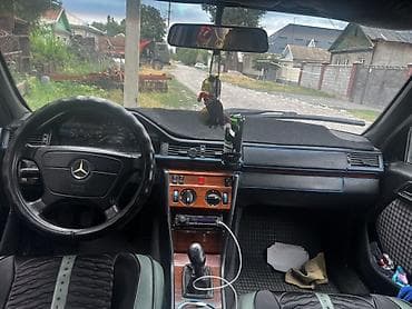 forester sj: Mercedes-Benz W124: 1995 г., 2 л, Механика, Бензин, Седан — 7