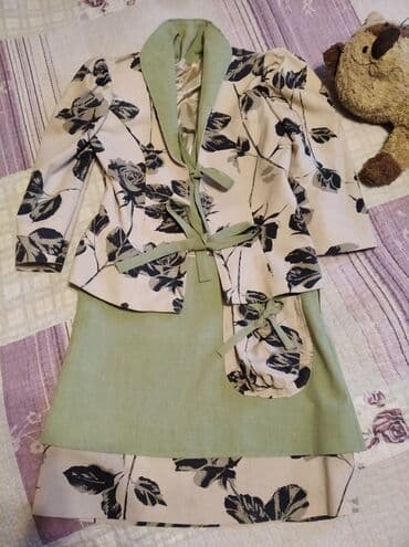 n work: Женский костюм, размер 42-44. Одевали один раз. Состояние новое — 2