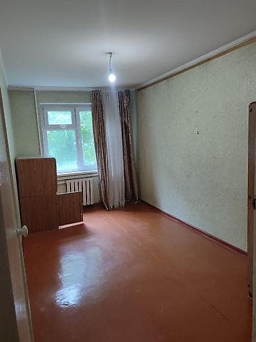 Батирлер: 2 бөлмө, 44 м², 11-мкр 104-серия, 2 кабат, Эски ремонт — 2
