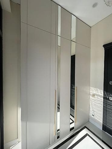 кухонный буфет фото: Шкаф-прихожая, С зеркалом — 1