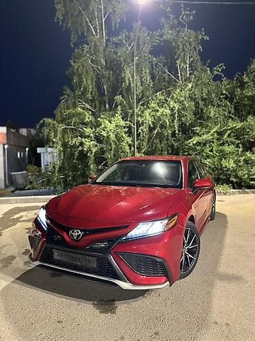 Toyota: Toyota Camry: 2021 г., 2.5 л, Автомат, Бензин, Седан — 2