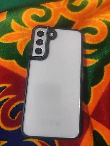 Samsung Galaxy S22+ (модель SM-S906B/DS) в белом цвете. Смартфон с