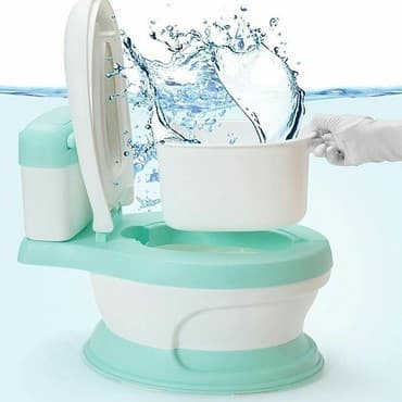 Детский горшок-унитаз в трёх цветах : розовый, голубой и зелёный