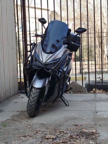 электронные мотоцикл: Макси-скутер Yamati, 175 куб. см, Бензин, Б/у — 4