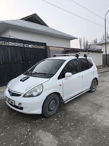 Honda Fit: 2005 г., 1.5 л, Автомат, Бензин, Хэтчбэк